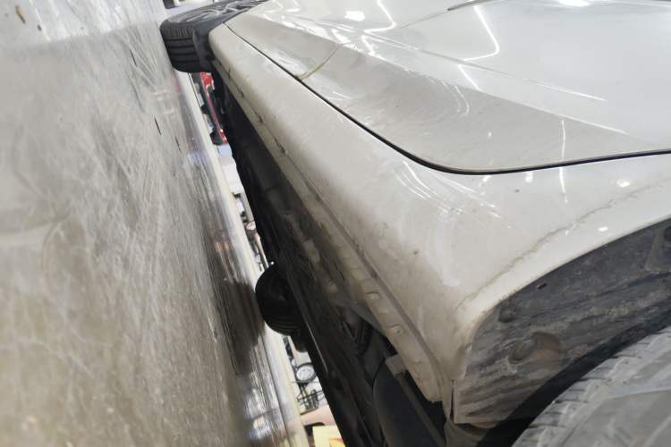 Used Roewe i5 2021 1.5L Manual Platinum Edition Left Side Sill