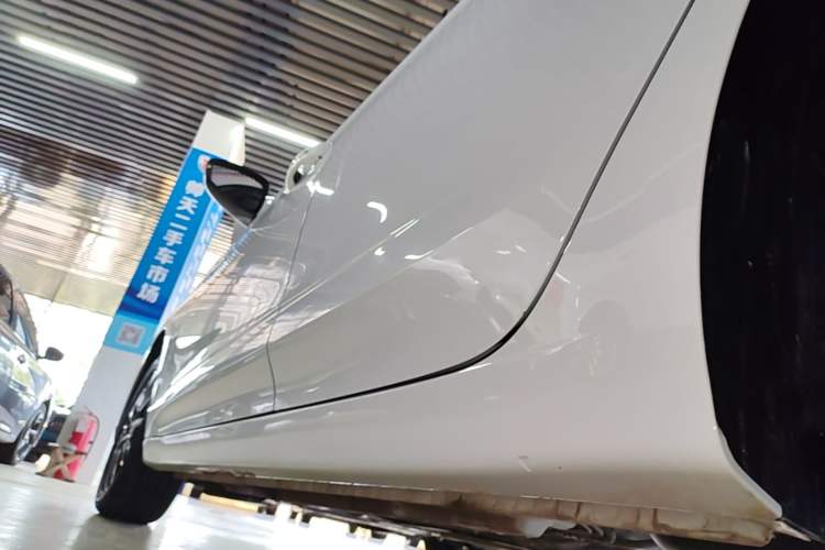Used Roewe i5 2021 1.5L Manual Platinum Edition Left Side Sill