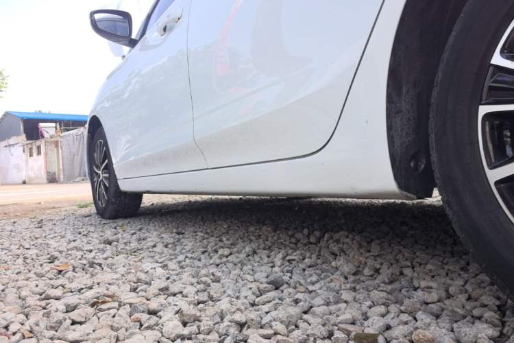 Used Roewe i5 2021 1.5L Manual Diamond Edition Left Side Sill