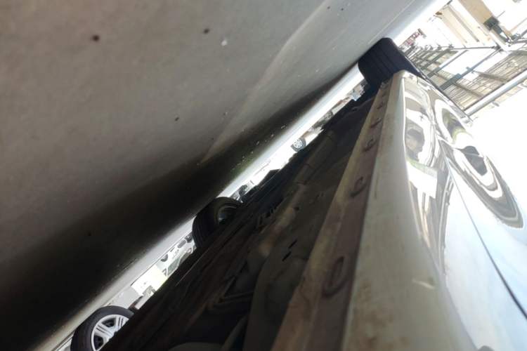 Used Roewe i5 2021 1.5L Manual Platinum Edition Left Side Sill