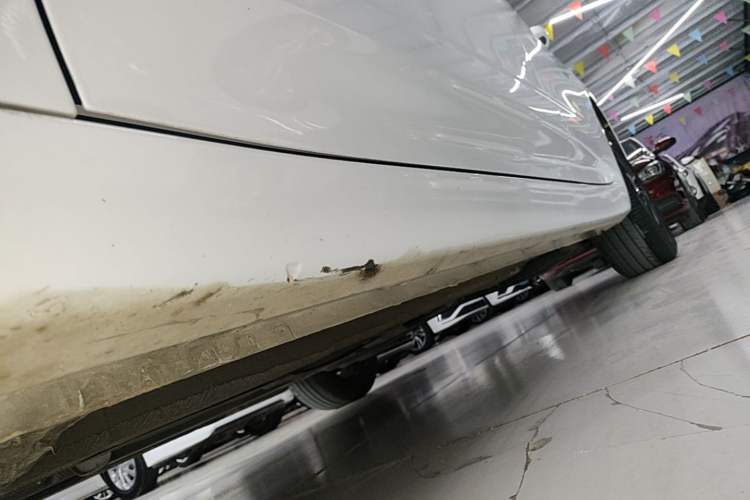 Used Roewe i5 2021 1.5L CVT Platinum Edition Left Side Sill