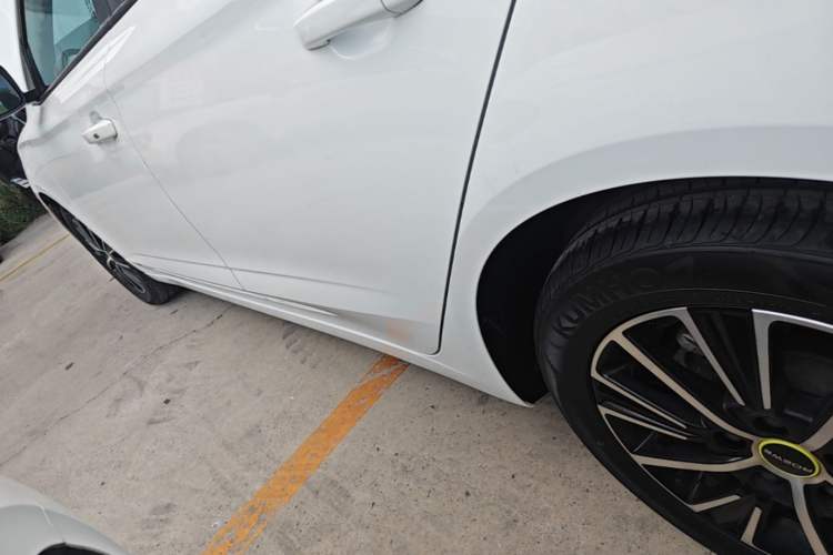 Used Roewe i5 2021 1.5L CVT Platinum Edition Left Side Sill