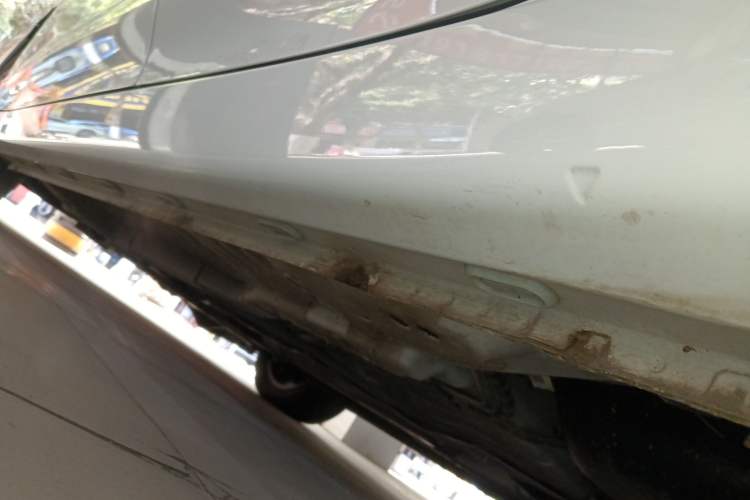 Used Roewe i5 2021 1.5L CVT Platinum Edition Left Side Sill