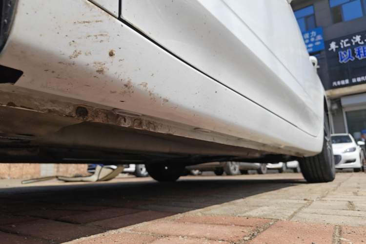 Used Roewe i5 2021 Revised Version 1.5L CVT Diamond Edition Left Side Sill