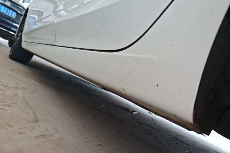 Used Roewe i5 2021 1.5L CVT Diamond Edition Left Side Sill
