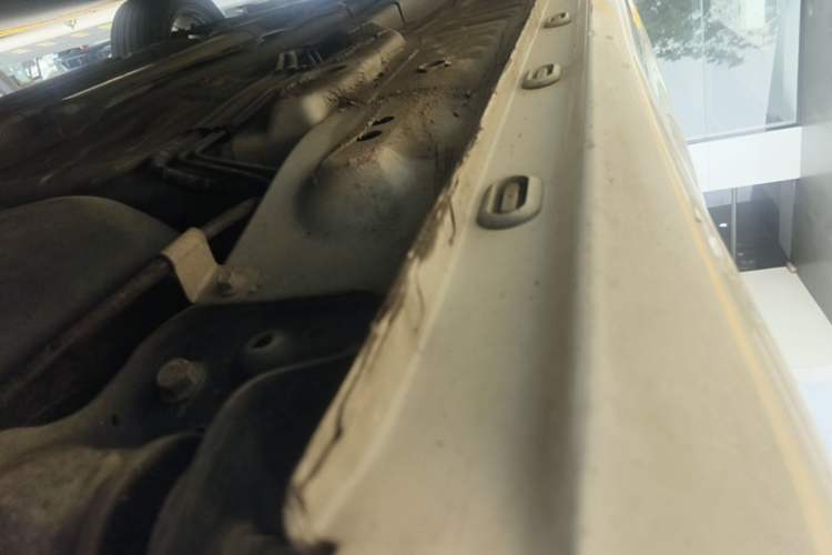 Used Roewe i5 2021 1.5L Manual Platinum Edition Left Side Sill