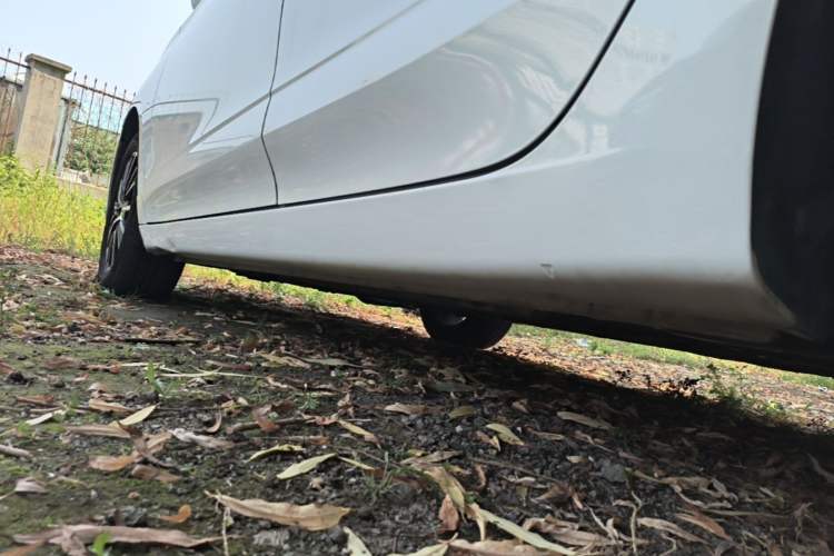 Used Roewe i5 2021 1.5L CVT Diamond Edition Left Side Sill