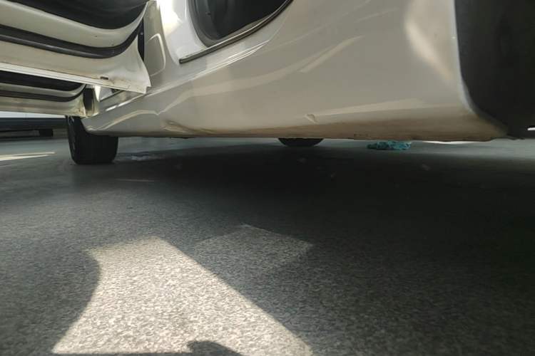 Used Roewe i5 2021 1.5L CVT Diamond Edition Left Side Sill