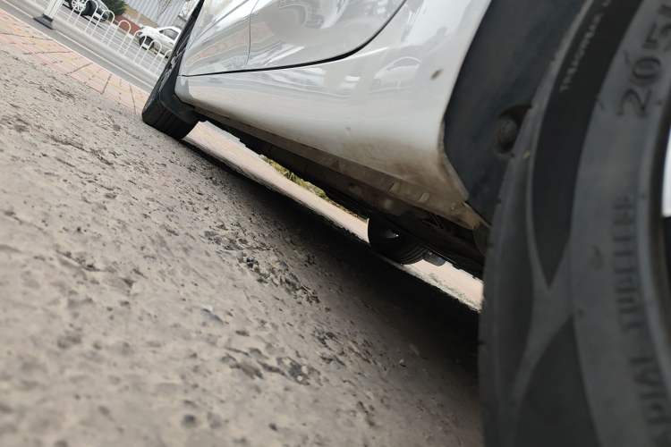 Used Roewe i5 2021 Revised Version 1.5L CVT Diamond Edition Left Side Sill