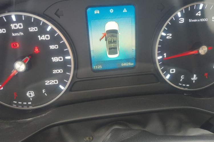 Used Roewe i5 2021 1.5L Manual Platinum Edition Odometer Close Up