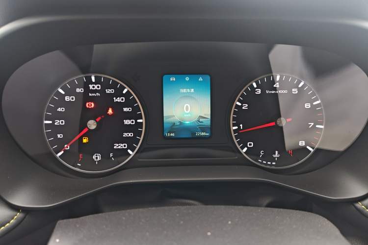 Used Roewe i5 2021 1.5L Manual Diamond Edition Odometer Close Up