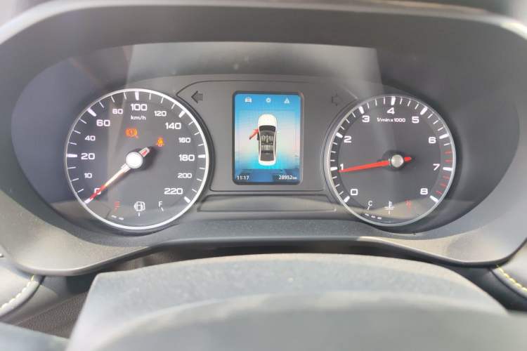 Used Roewe i5 2021 1.5L Manual Platinum Edition Odometer Close Up