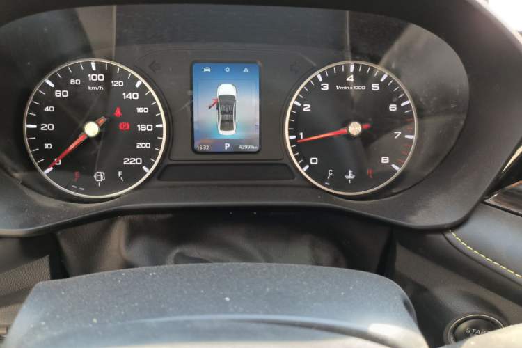 Used Roewe i5 2021 1.5L CVT Platinum Edition Odometer Close Up