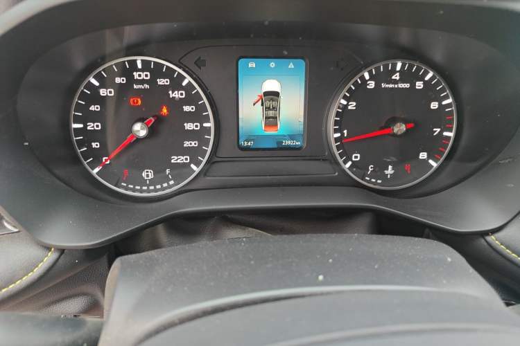 Used Roewe i5 2021 1.5L Manual Platinum Edition Odometer Close Up