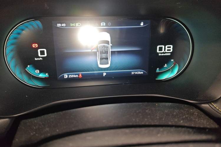 Used Roewe i5 2021 Revised Version 1.5L CVT Diamond Edition Odometer Close Up