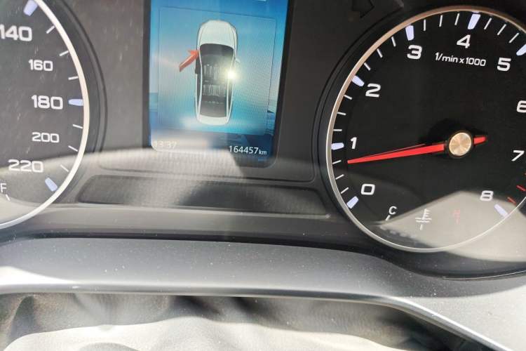 Used Roewe i5 2021 1.5L Manual Diamond Edition Odometer Close Up