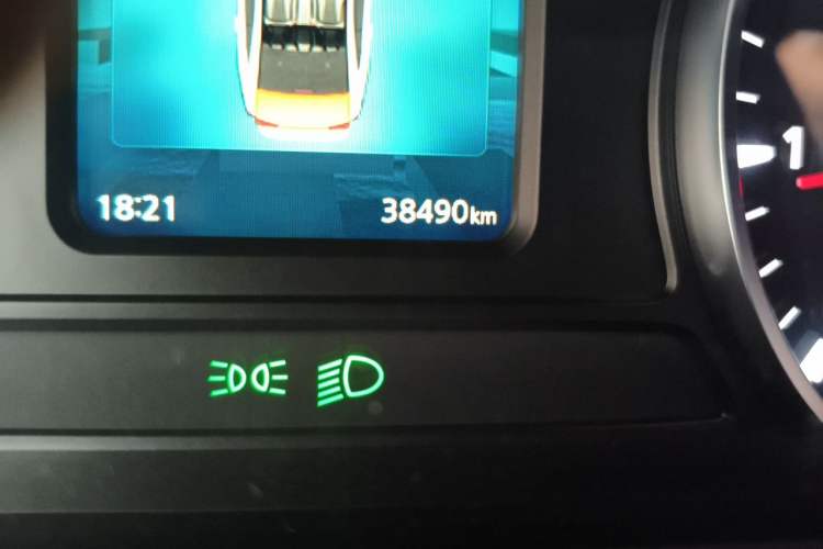Used Roewe i5 2021 1.5L Manual Diamond Edition Odometer Close Up
