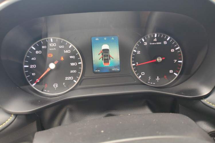Used Roewe i5 2021 1.5L Manual Platinum Edition Odometer Close Up