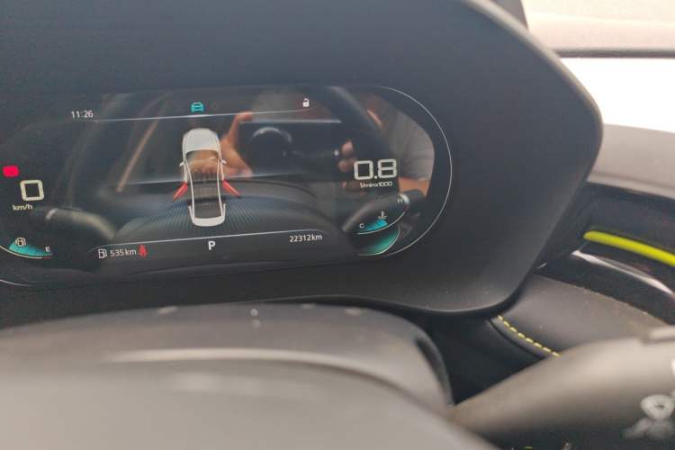 Used Roewe i5 2021 1.5L CVT Diamond Edition Odometer Close Up