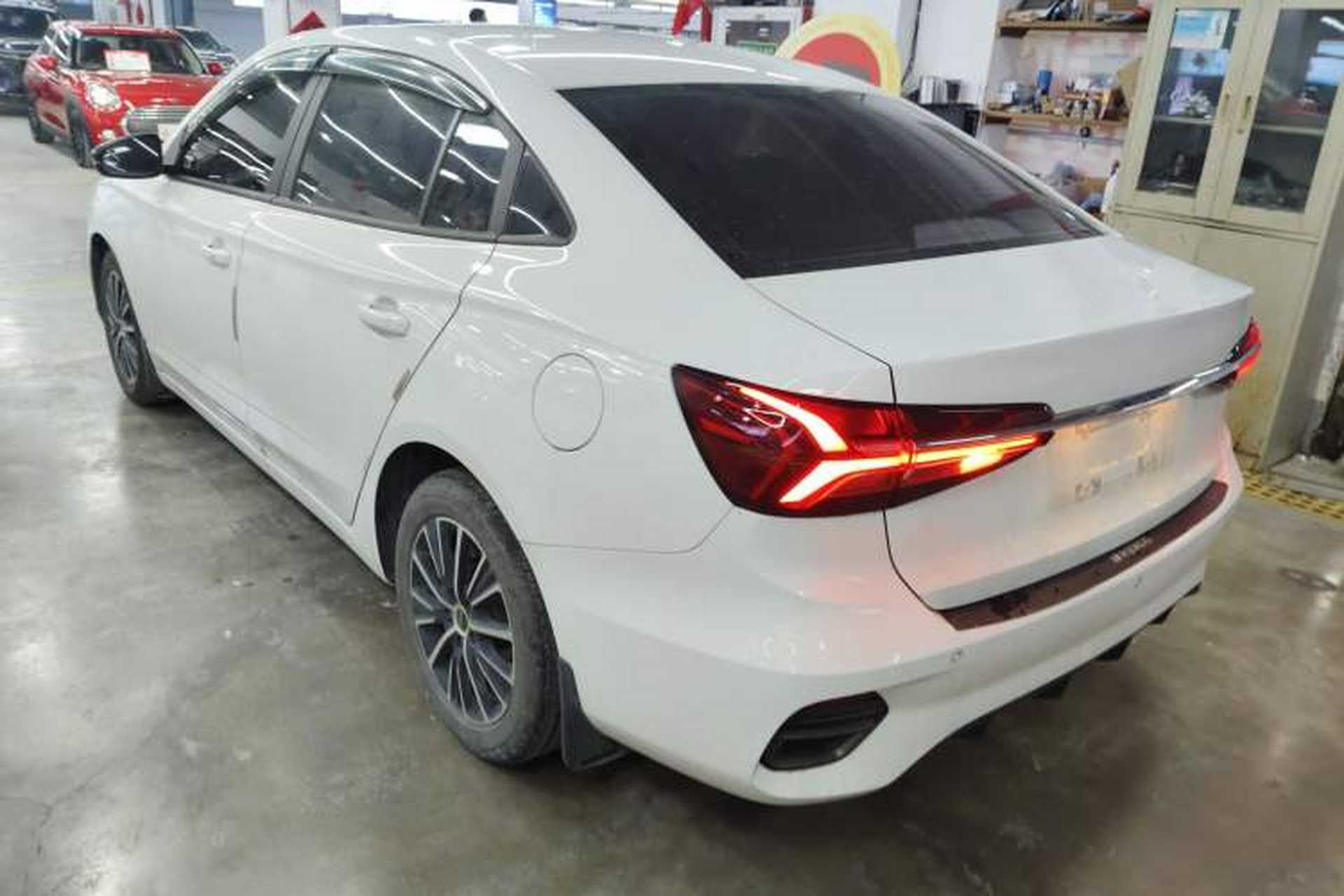 Used Roewe i5 2021 1.5L Manual Platinum Edition Rear Left 45 Deg
