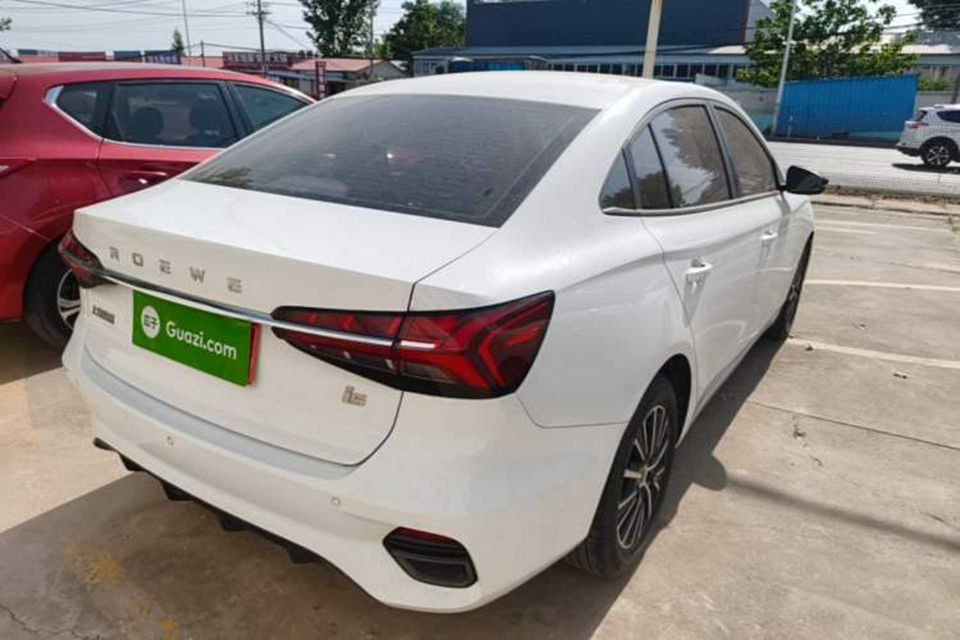 Used Roewe i5 2021 1.5L CVT Black Gold Edition Rear Right 45 Deg