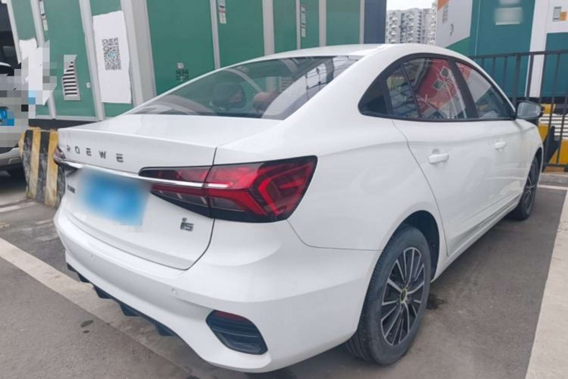 Used Roewe i5 2021 1.5L CVT Platinum Edition Rear Right 45 Deg
