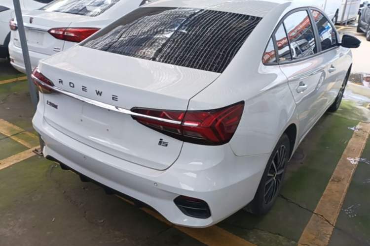 Used Roewe i5 2021 1.5L CVT Platinum Edition Rear Right 45 Deg