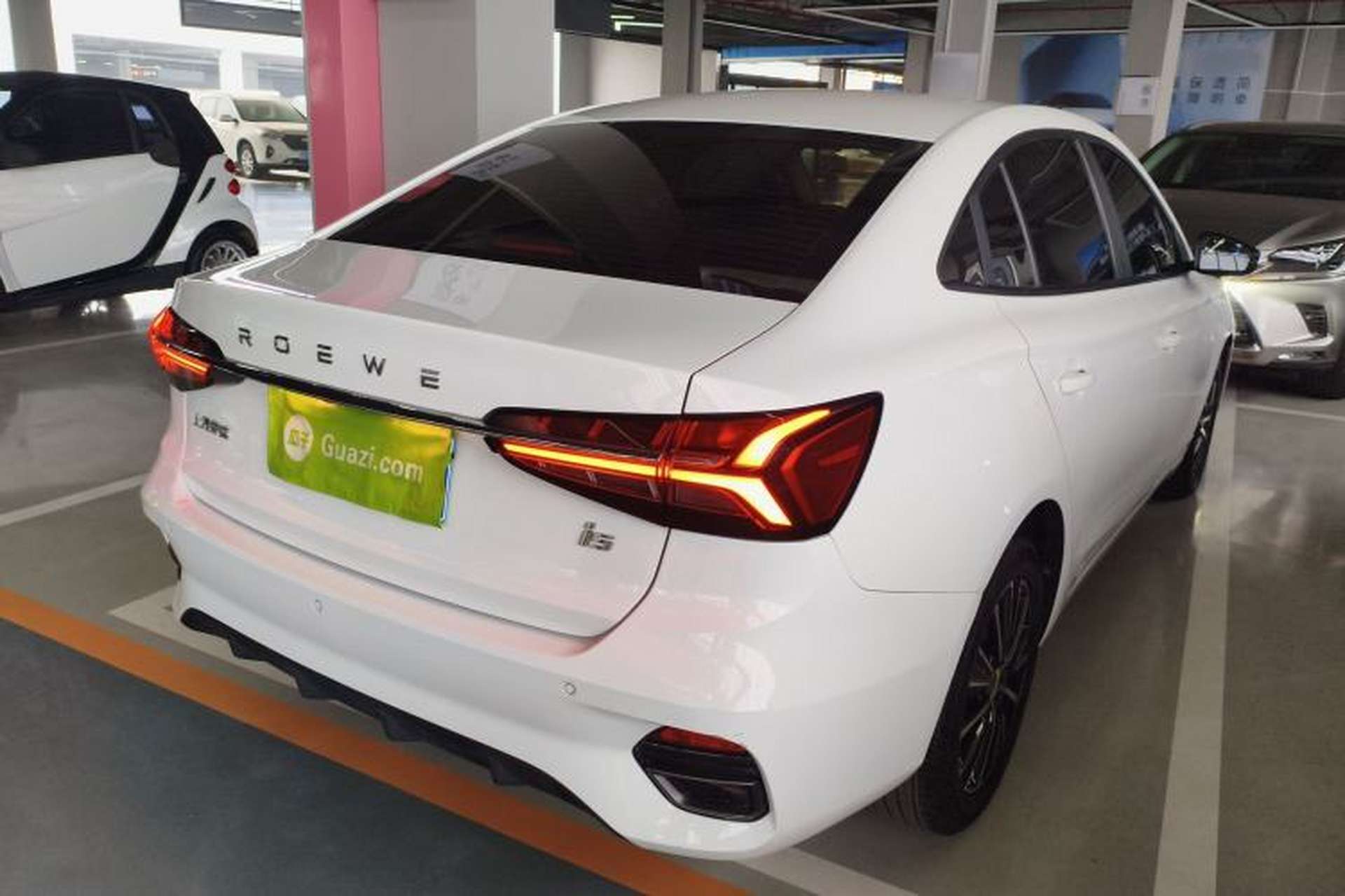 Used Roewe i5 2021 1.5L CVT Platinum Edition Rear Right 45 Deg