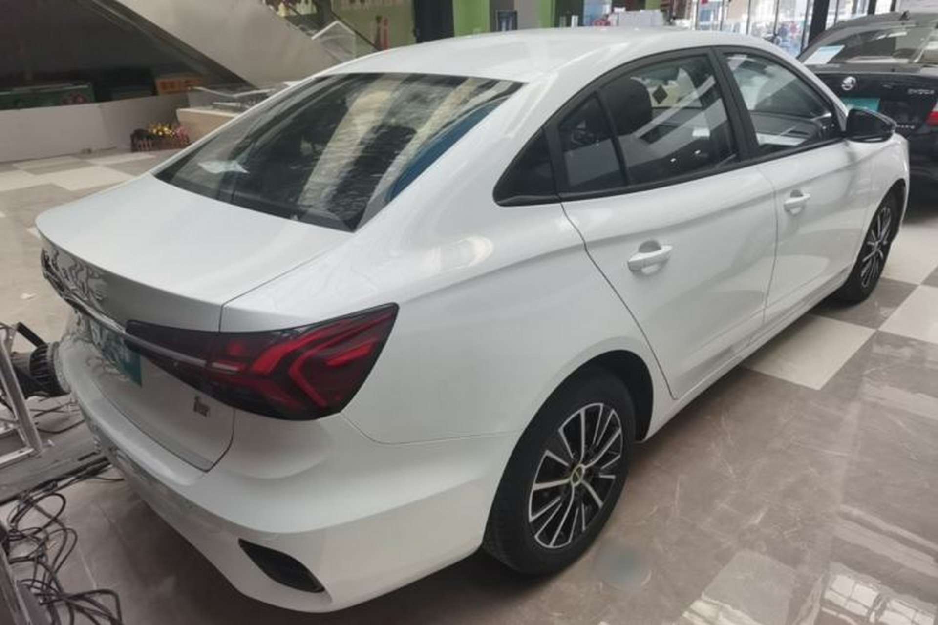 Used Roewe i5 2021 1.5L Manual Platinum Edition Rear Right 45 Deg