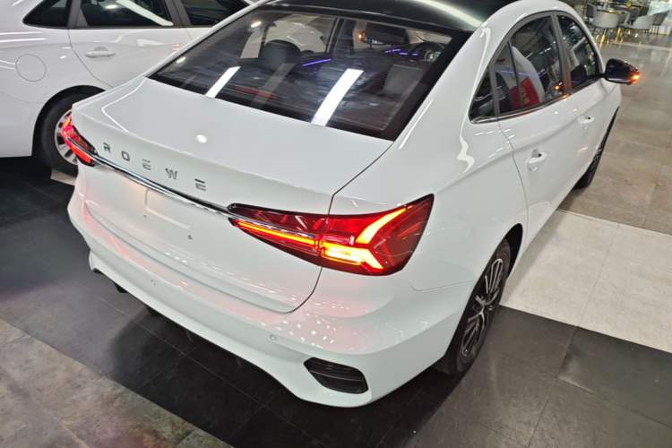 Used Roewe i5 2021 Revised Version 1.5L CVT Diamond Edition Rear Right 45 Deg