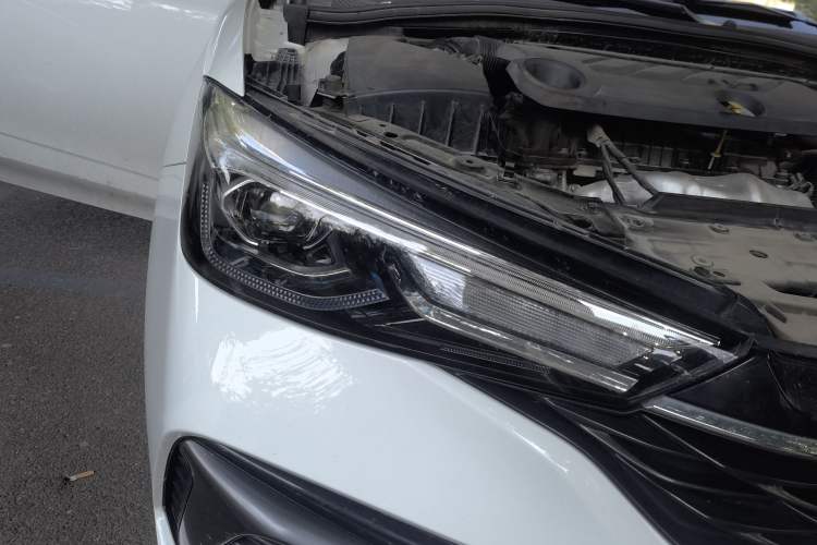 Used Roewe i5 2021 1.5L Manual Diamond Edition Right Front Headlight