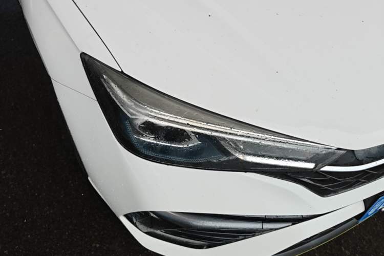 Used Roewe i5 2021 1.5L CVT Diamond Edition Right Front Headlight