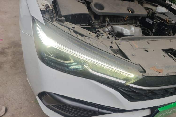 Used Roewe i5 2021 1.5L CVT Starry Edition Right Front Headlight