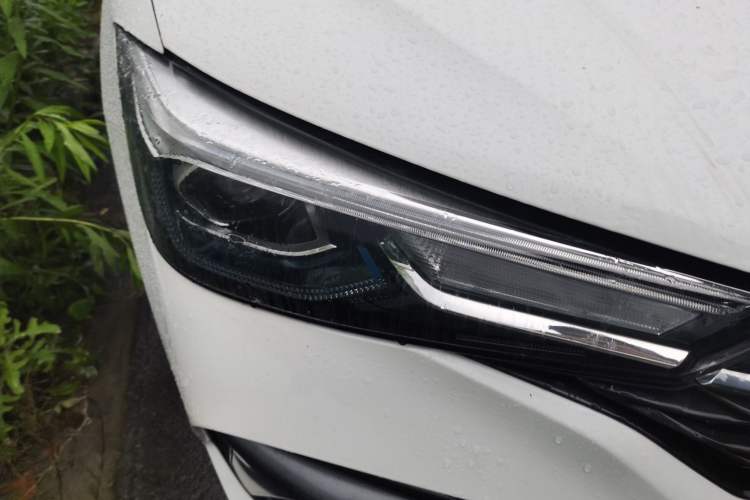 Used Roewe i5 2021 1.5L CVT Starry Edition Right Front Headlight