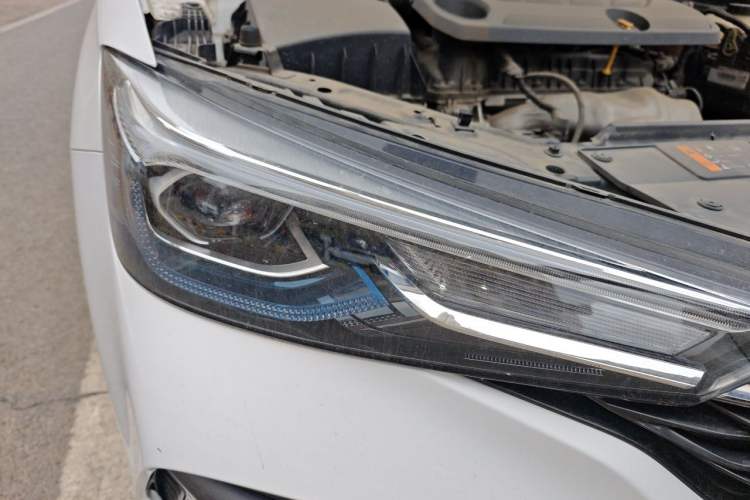 Used Roewe i5 2021 1.5L CVT Starry Edition Right Front Headlight