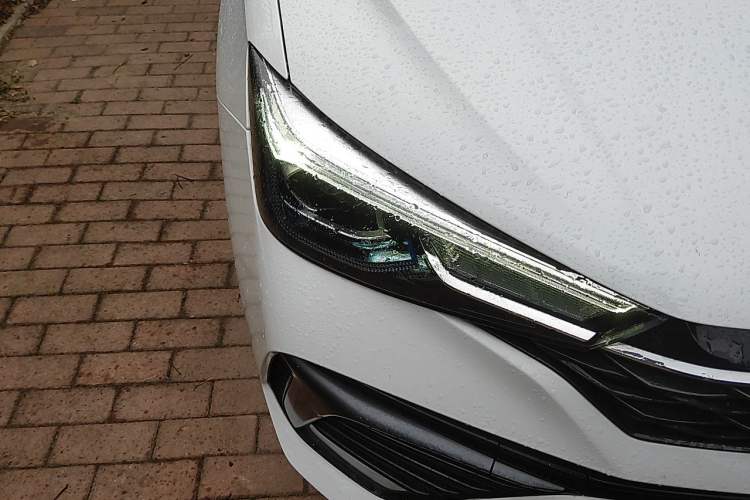 Used Roewe i5 2021 1.5L CVT Diamond Edition Right Front Headlight