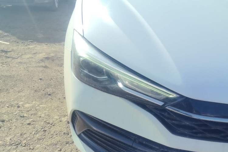 Used Roewe i5 2021 1.5L CVT Starry Edition Right Front Headlight