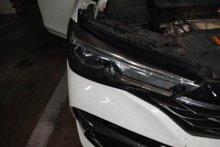 Used Roewe i5 2021 1.5L CVT Diamond Edition Right Front Headlight