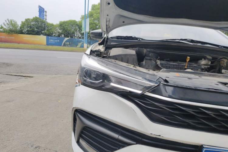 Used Roewe i5 2021 1.5L CVT Platinum Edition Right Front Headlight