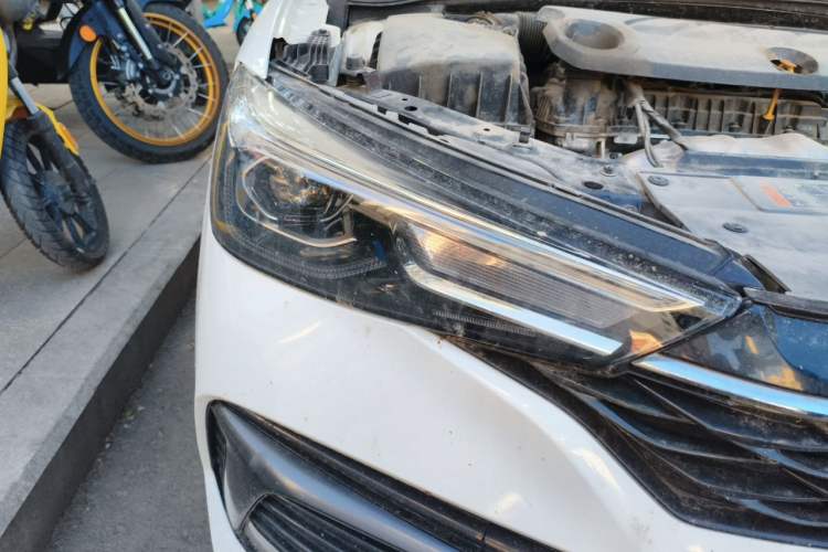 Used Roewe i5 2021 1.5L Manual Diamond Edition Right Front Headlight