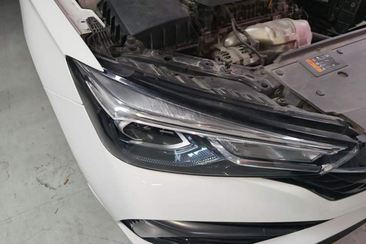 Used Roewe i5 2021 1.5L CVT Starry Edition Right Front Headlight