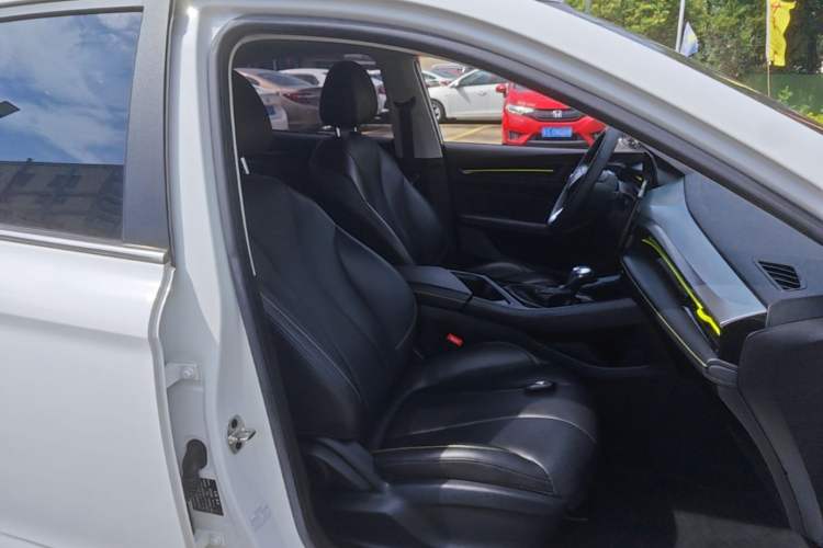 Used Roewe i5 2021 1.5L CVT Diamond Edition Right Front Seat