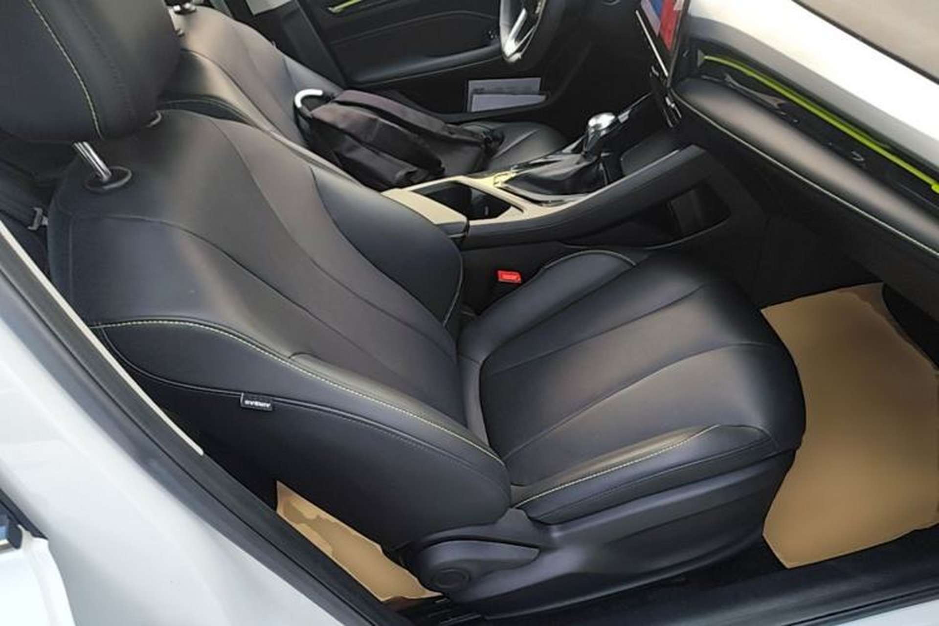 Used Roewe i5 2021 Revised Version 1.5L CVT Diamond Edition Right Front Seat
