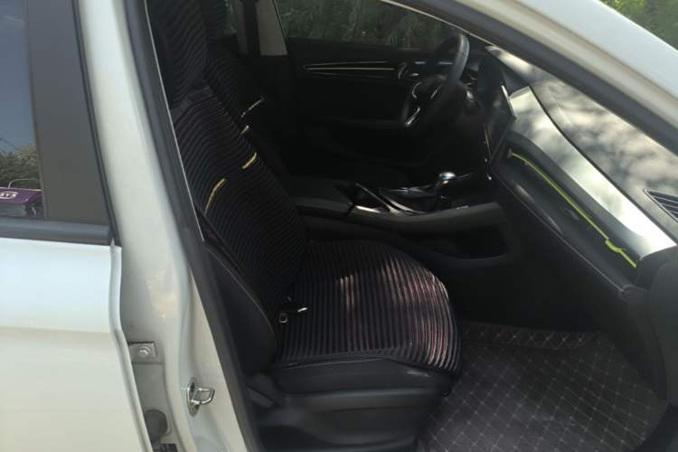Used Roewe i5 2021 1.5L CVT Platinum Edition Right Front Seat