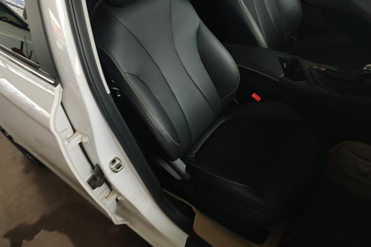 Used Roewe i5 2021 Revised Version 1.5L CVT Diamond Edition Right Front Seat