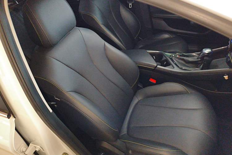 Used Roewe i5 2021 Revised Version 1.5L CVT Diamond Edition Right Front Seat