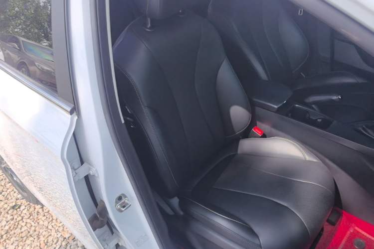 Used Roewe i5 2021 1.5L Manual Diamond Edition Right Front Seat