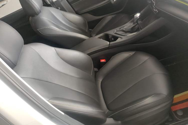 Used Roewe i5 2021 Revised Version 1.5L CVT Diamond Edition Right Front Seat