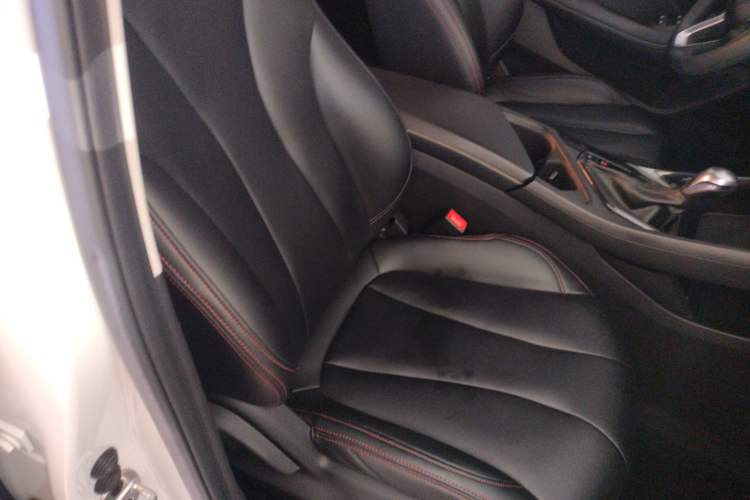 Used Roewe i5 2021 1.5L CVT Platinum Edition Right Front Seat
