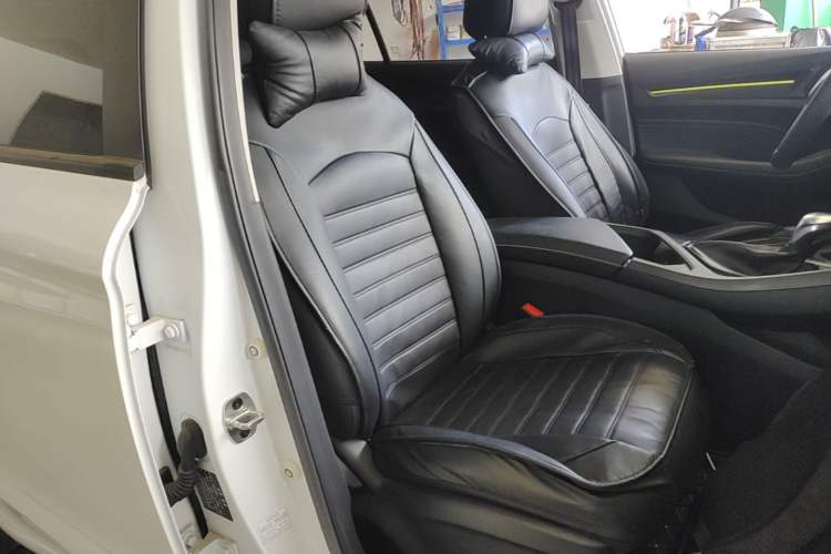 Used Roewe i5 2021 1.5L CVT Platinum Edition Right Front Seat